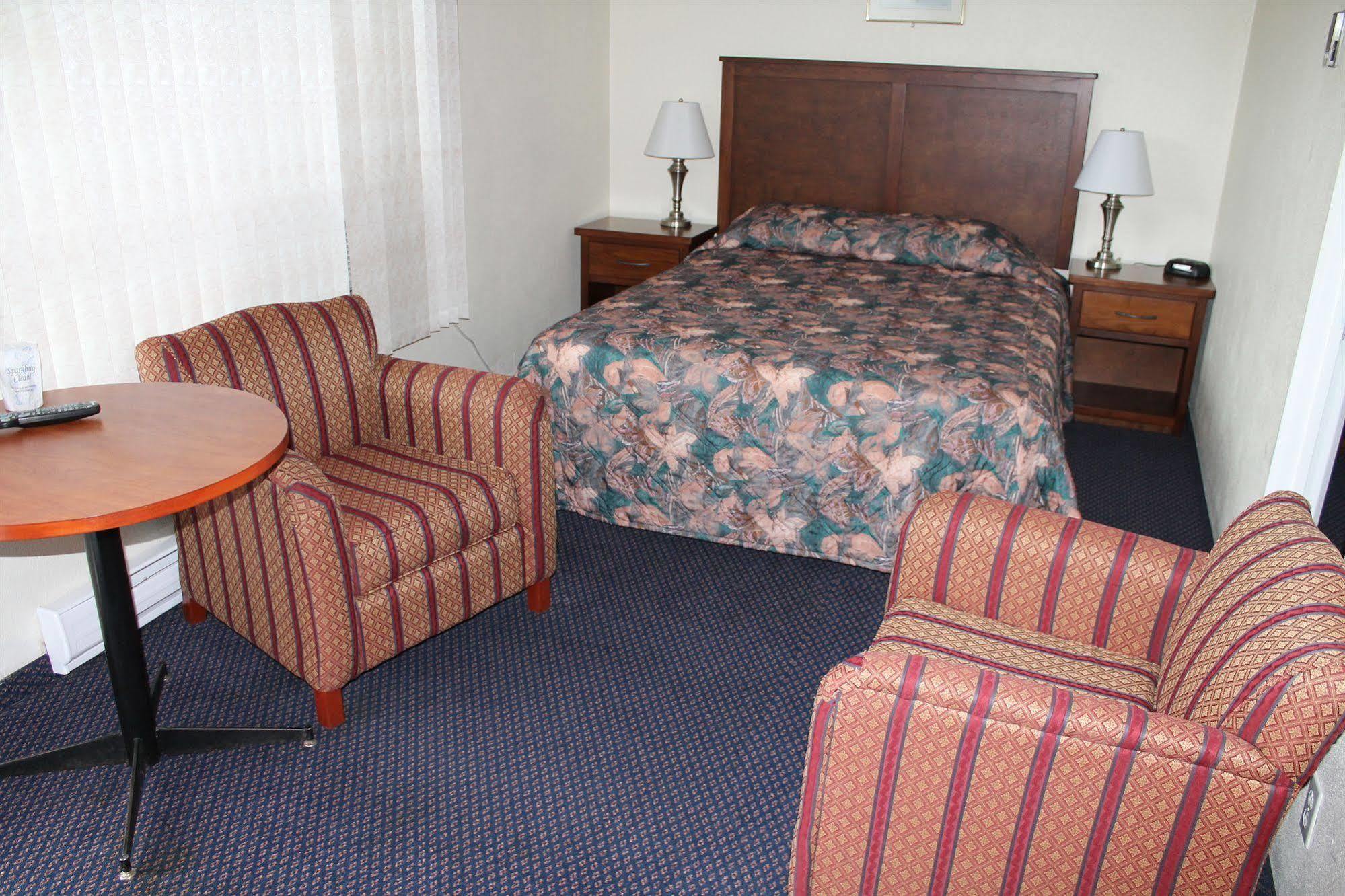 Redford Motel Port Alberni Buitenkant foto